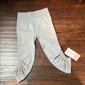 NWT Lululemon Pentacourt Eveil Awakening crop gray leggings sz 6